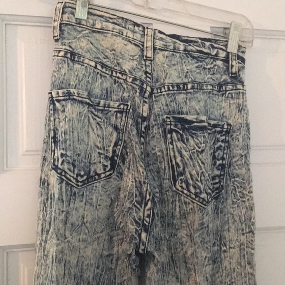 Jeans - Picture 2 of 3